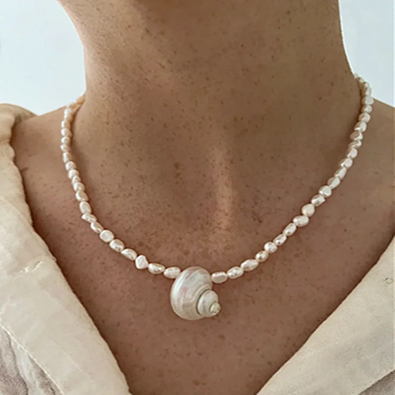 New Natural Freshwater Pearl Necklace Natural Shell Conch Pendant Women's Bohemian Fashion Jewelry Accessories Holiday Gift