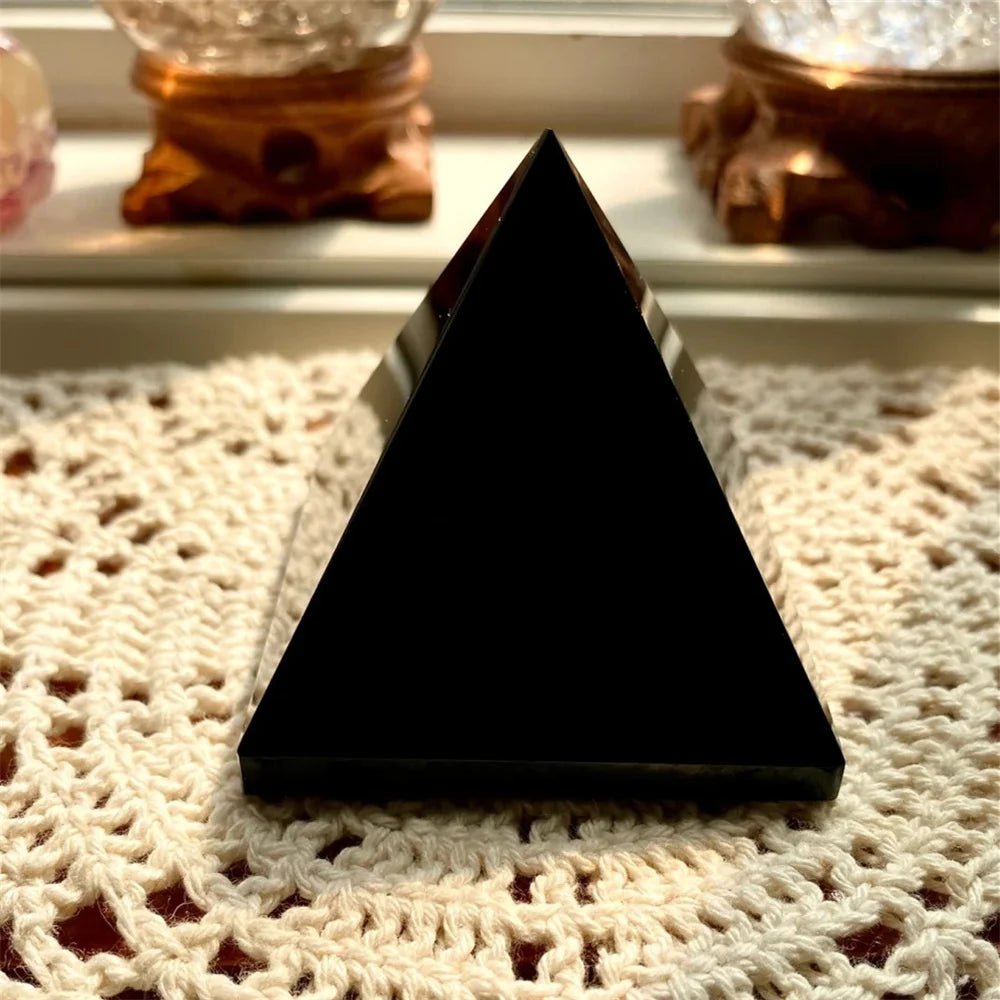 Natural Obsidian Pyramid Reiki Energy Stone Decorative Tabletop Decoration Living Room Mineral Triangle Black Crystal Dots