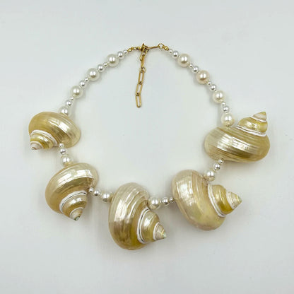 New Natural Freshwater Pearl Necklace Natural Shell Conch Pendant Women's Bohemian Fashion Jewelry Accessories Holiday Gift